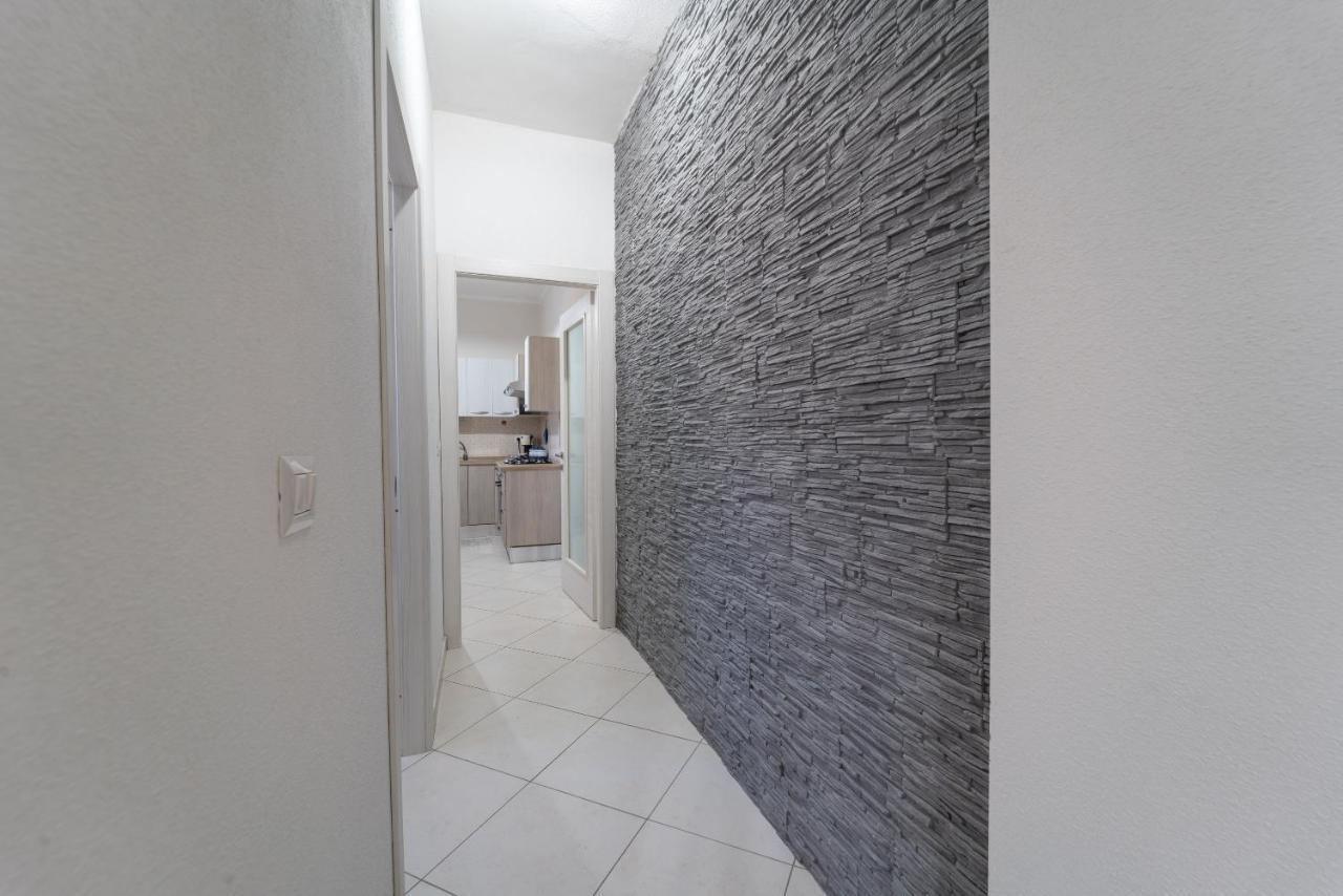 Miros Apartment Алгеро Екстериор снимка