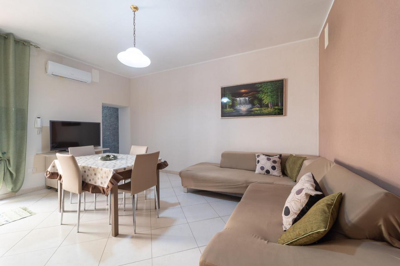 Miros Apartment Алгеро Екстериор снимка